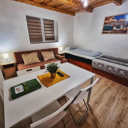 Gyongy Apartmanhazak Apartment Gyongyos Luaran gambar