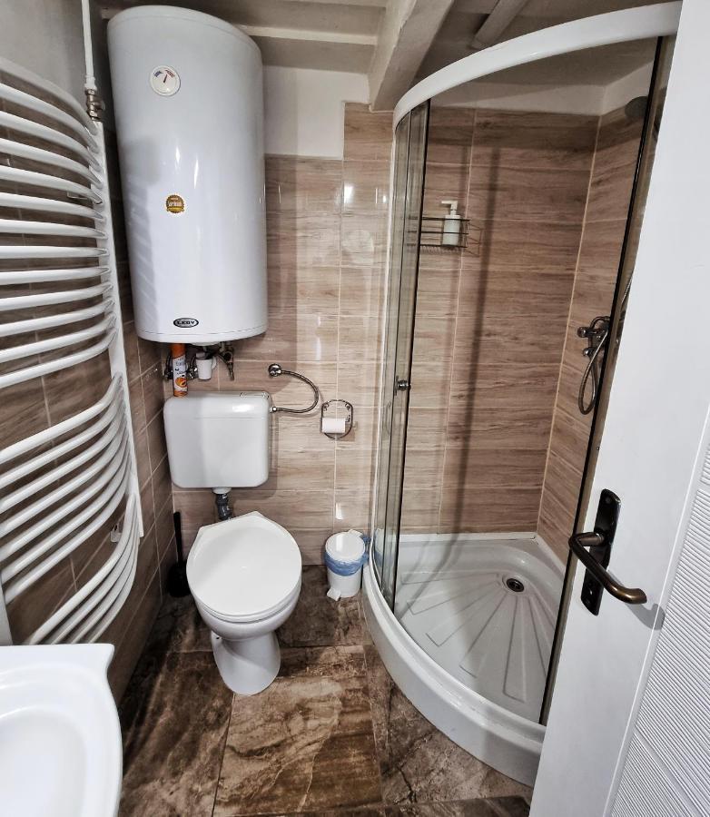 Gyongy Apartmanhazak Apartment Gyongyos Luaran gambar